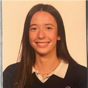 me llamo Cristina y soy estudiando te Odontología. Doy clases de inglés para todos los niveles, tengo un C1 certificado, también ofrezco clases online